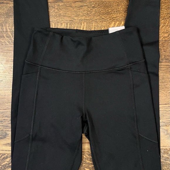 NWT VS Incredible Essential Legging Size 2 - Picture 9 of 9